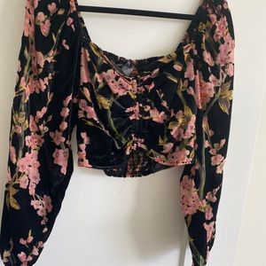 WINDSOR FORAL PUFF SLEEVE CROP TOP
